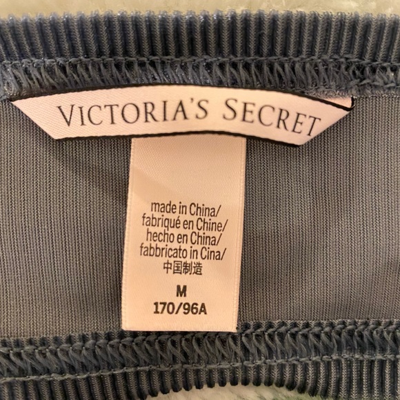 Victoria’s Secret Matching Bra Top Shorts Set Size M - Picture 3 of 4